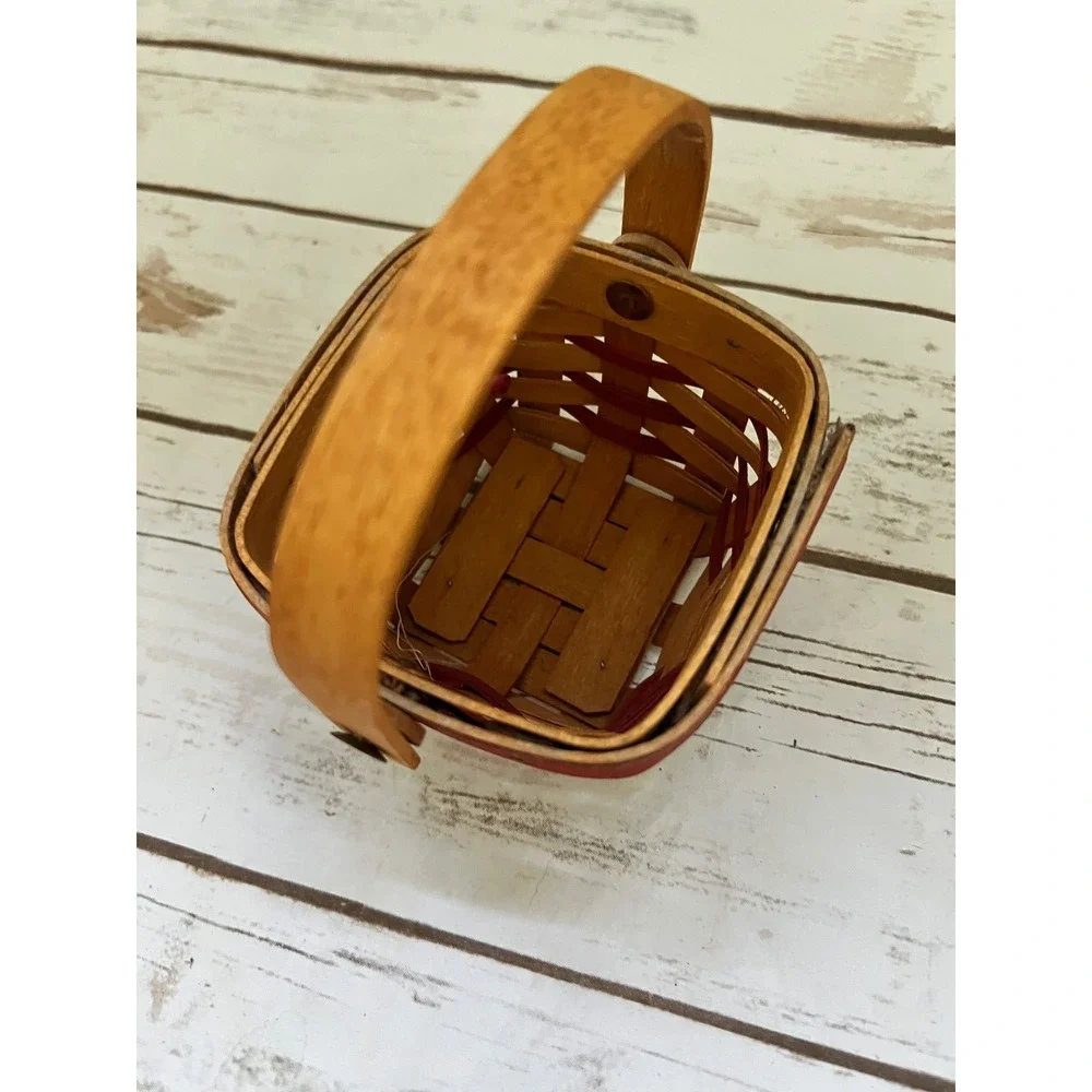 Longaberger Basket Red Natural Woven Heart Charm 1999 Mini Small